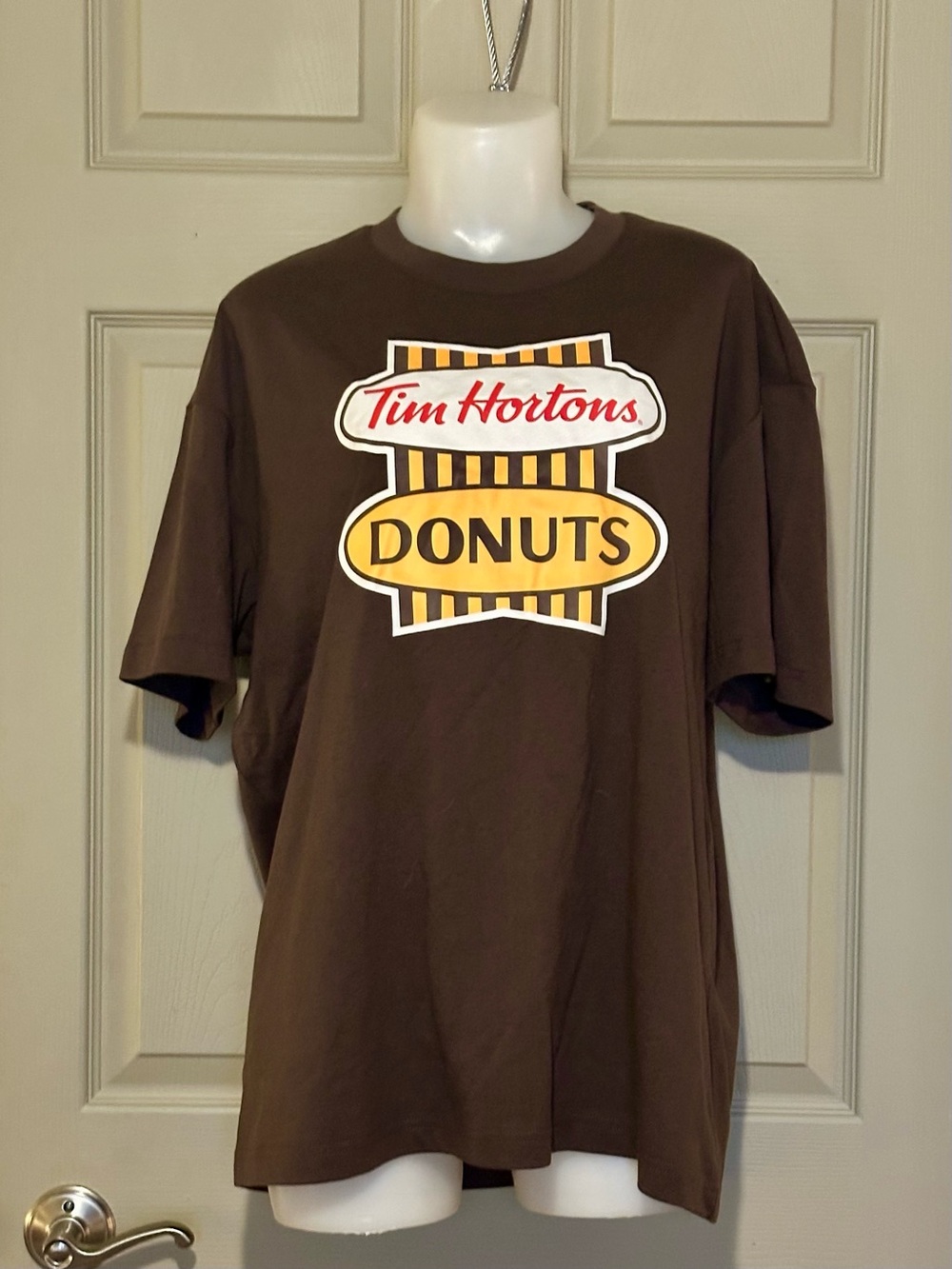 NWT Vintage Style Tim Hortons Donuts T-Shirt – Size Large
